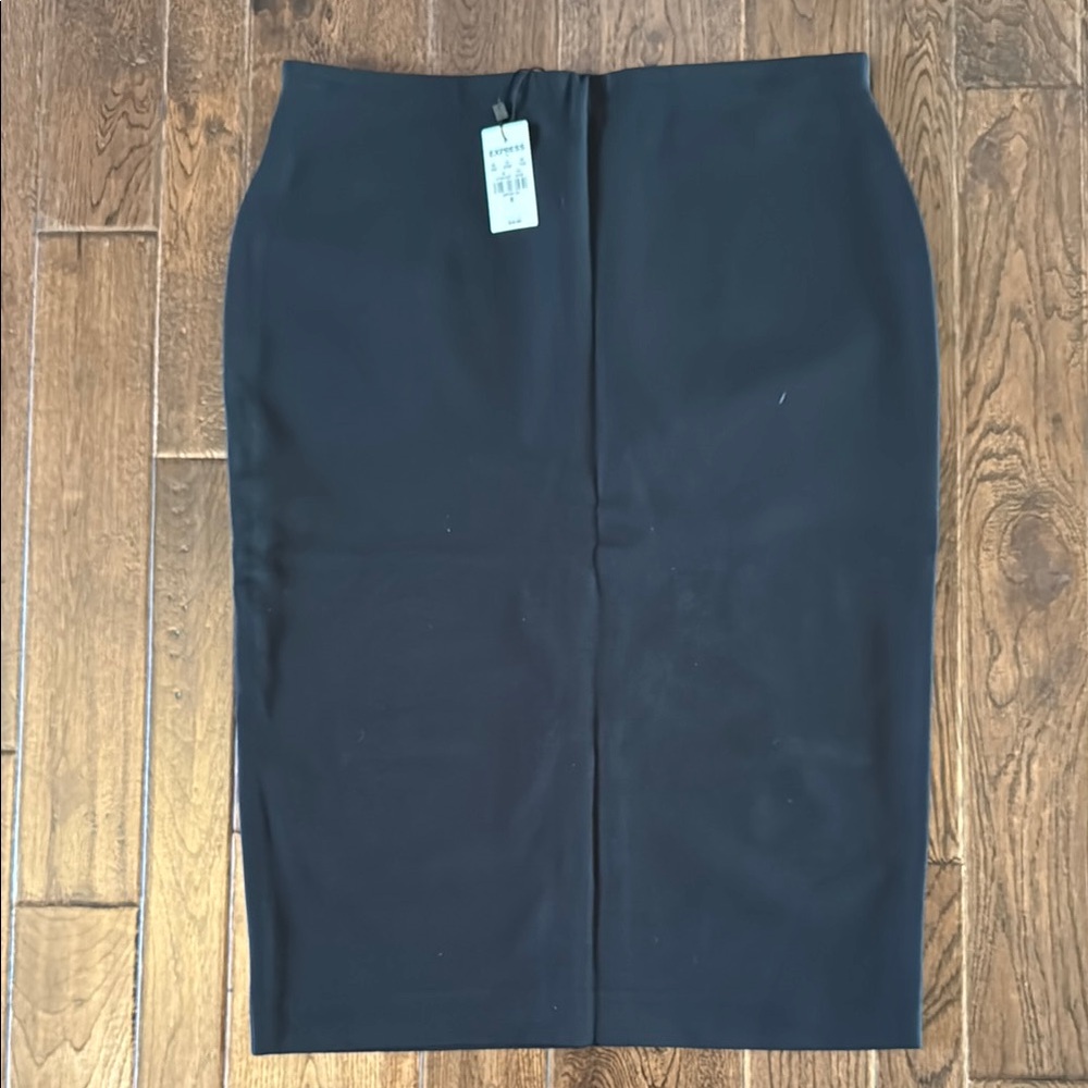 NWT Express high rise pencil skirt size M
